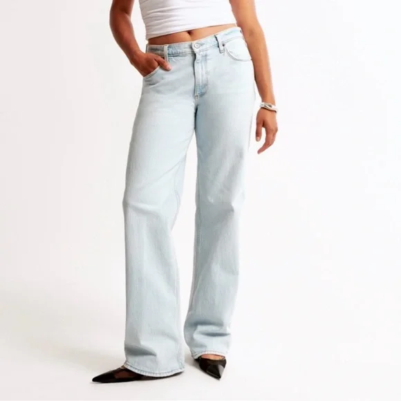 Abercrombie & Fitch Low Rise Baggy Jeans Light Wash Size 27 (4) - Picture 6 of 8